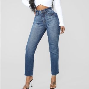 NEW Size 3 Fashion Nova High Rise Mom Jeans